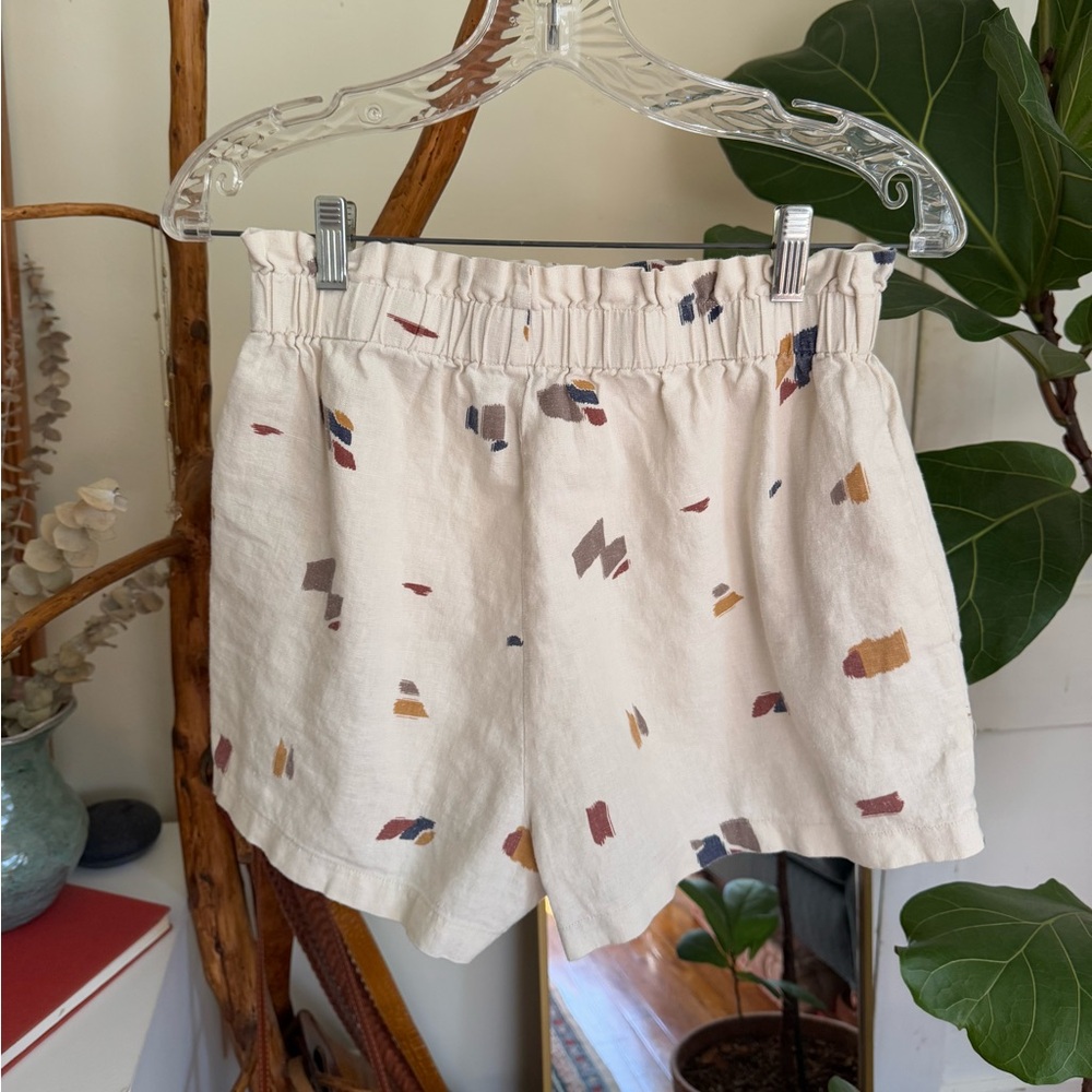 Linen Shorts with Abstract Pattern - Picture 3 of 5